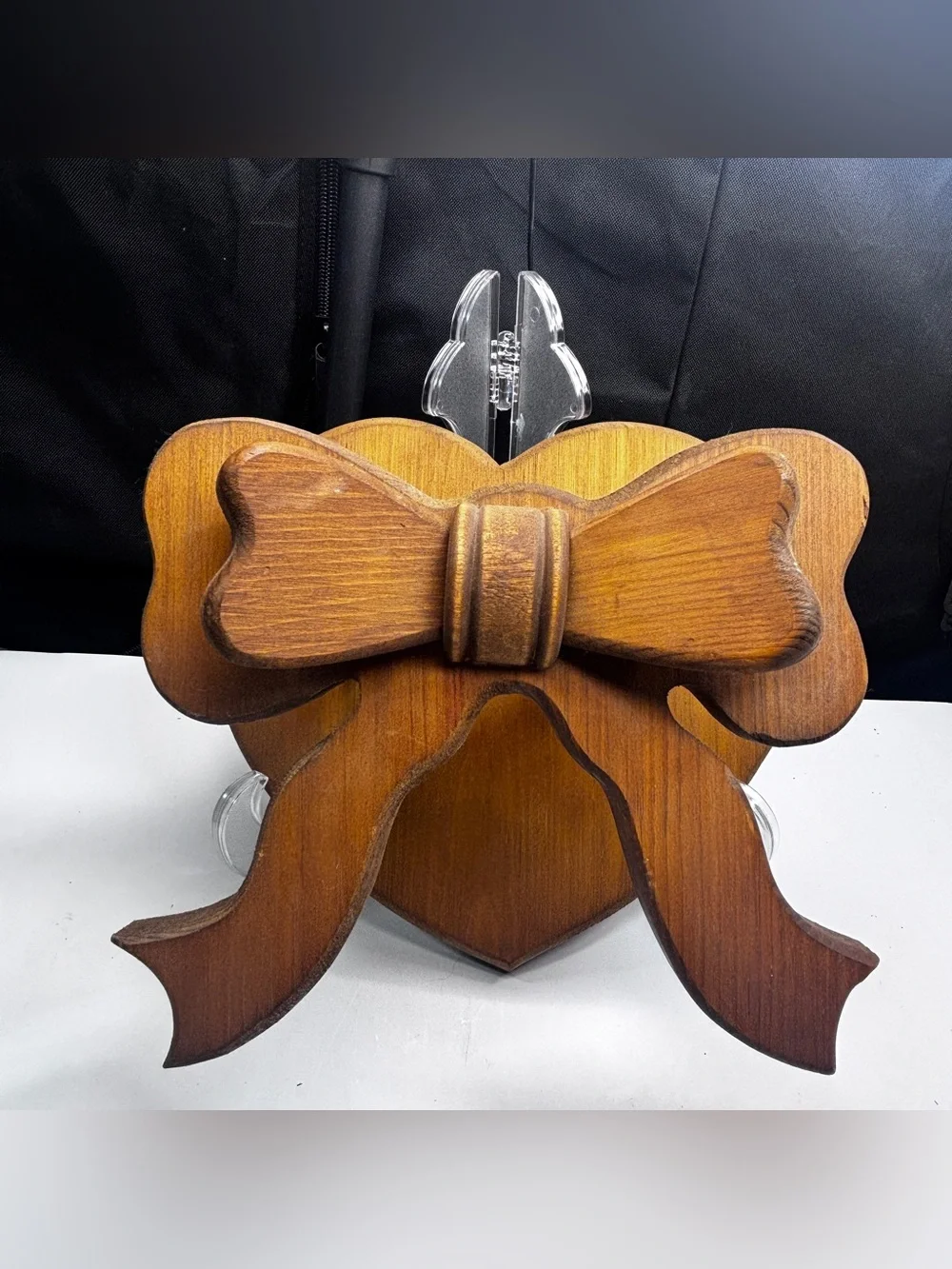 Antique Vtg Oak Wooden Bow Heart Pattern Wall Mounted Quilt Holder Grandma Core
